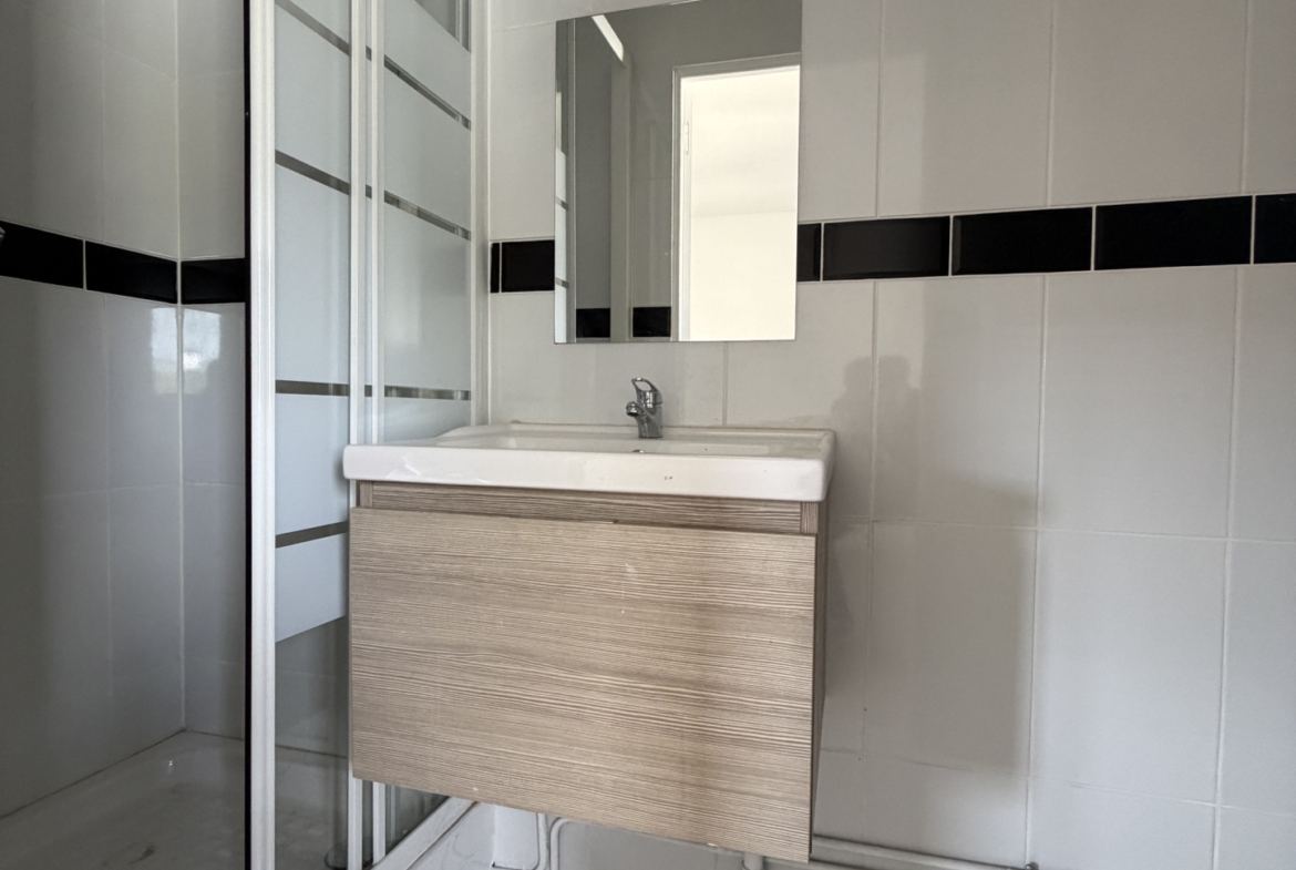Appartement 1 pièce 18 m² · à Romainville · 17,5 m² · 121 900 €